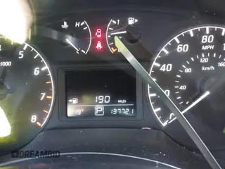 2015 Nissan Sentra S with VIN 3N1AB7APXFY285732, listed as a IAAI auction lot 41591212 with 137,721 mi miles. Bid and sale history available at carsss.com. Image 7.