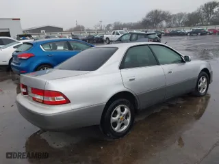 2000 Lexus ES 300 with VIN JT8BF28G2Y0244683, listed as a IAAI auction lot 41435466 with 193,734 mi miles. Bid and sale history available at carsss.com. Image 4.