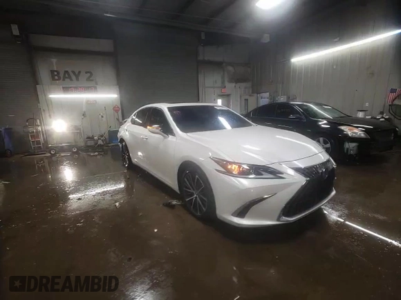 2022 Lexus ES 350 z VIN 58ADZ1B17NU121972, wystawiony jako Copart lot #46051465 z przebiegiem 28 725 mil mil oraz Szkoda całkowita • Salvage title. Historia ofert i sprzedaży dostępna na DreamBid. Obrazek 14.