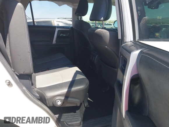 2016 Toyota 4Runner Limited with VIN JTEBU5JR4G5305484, listed as a IAAI auction lot 42680109 with 152,128 mi miles and . Bid and sale history available at DreamBid. Image 8.