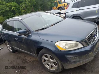 2011 Volvo XC60 3.2L с VIN YV4952DZ7B2200908, выставлен на аукционе IAAI как лот 42473704 с пробегом 220 643 миль миль и . История ставок и продаж доступна на DreamBid. Изображение 1.