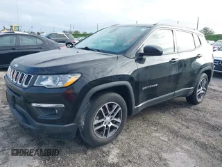 2019 Jeep Compass Latitude с VIN 3C4NJCBB2KT676877, выставлен на аукционе IAAI как лот 40476887 с пробегом Не указан миль и . История ставок и продаж доступна на DreamBid. Изображение 2.