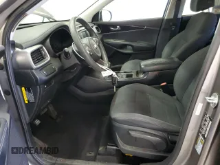 2018 Kia Sorento L with VIN 5XYPG4A39JG338356, listed as a Copart auction lot 48312885 with 110,573 mi miles and Clean Title. Bid and sale history available at carsss.com. Image 7.