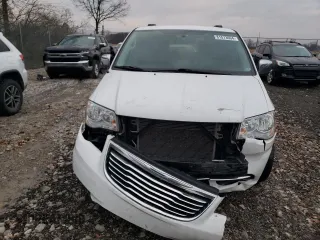 2015 Chrysler Town & Country Touring-L with VIN 2C4RC1CG2FR697750, listed as a Copart auction lot 81573604 with 168,701 mi miles and Salvage Title. Bid and sale history available at carsss.com. Image 5.