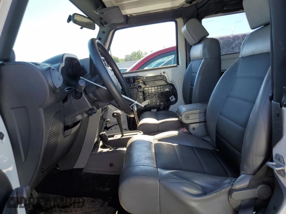 2008 Jeep Wrangler X with VIN 1J4FA24108L642938, listed as a Copart auction lot 55653525 with 119,424 mi miles and Salvage title. Bid and sale history available at DreamBid. Image 7.