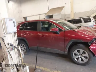 2023 Toyota RAV4 LE z VIN 2T3G1RFV4PW329681, wystawiony jako IAAI lot #41691853 z przebiegiem 12 419 mil mil oraz . Historia ofert i sprzedaży dostępna na DreamBid. Obrazek 13.