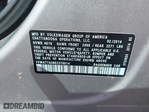 2014 Volkswagen Passat Wolfsburg Edition z VIN 1VWAT7A38EC075514, wystawiony jako IAAI lot #42032834 z przebiegiem 141 015 mil mil oraz . Historia ofert i sprzedaży dostępna na DreamBid. Obrazek 9.