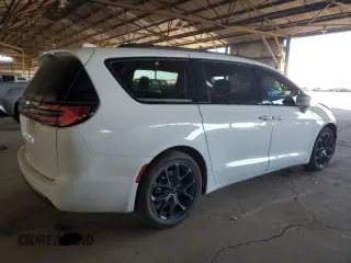 2021 Chrysler Pacifica Touring z VIN 2C4RC1FG0MR548231, wystawiony jako Copart lot #89020665 z przebiegiem 121 175 mil mil oraz Szkoda całkowita • Salvage title. Historia ofert i sprzedaży dostępna na DreamBid. Obrazek 3.