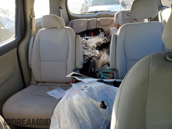 2016 Kia Sedona L with VIN KNDMA5C15G6150001, listed as a Copart auction lot 44647655 with 111,220 mi miles and Salvage Title. Bid and sale history available at carsss.com. Image 10.