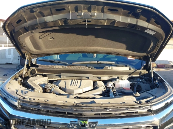 2024 Chevrolet Traverse FWD LS with VIN 1GNEREKS7RJ153187, listed as a IAAI auction lot 41419300 with 5,559 mi miles and . Bid and sale history available at DreamBid. Image 10.