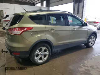 2013 Ford Escape SE z VIN 1FMCU9GX0DUA43966, wystawiony jako Copart lot #66152725 z przebiegiem 122 498 mil mil oraz Czysty tytuł • Clean title. Historia ofert i sprzedaży dostępna na DreamBid. Obrazek 3.