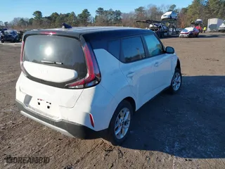 2024 Kia Soul LX with VIN KNDJ23AU4R7229481, listed as a IAAI auction lot 41270129 with 6,141 mi miles. Bid and sale history available at carsss.com. Image 4.