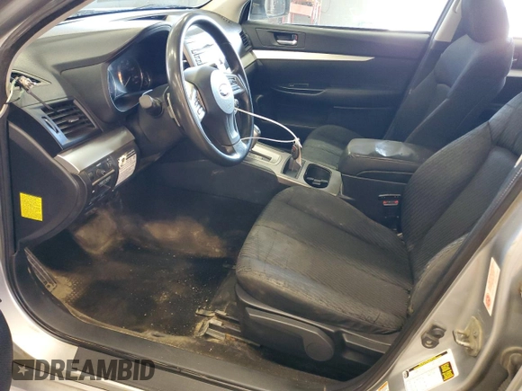 2012 Subaru Legacy 2.5i z VIN 4S3BMBA65C3006584, wystawiony jako Copart lot #53686265 z przebiegiem 197 395 mil mil oraz Czysty tytuł • Clean title. Historia ofert i sprzedaży dostępna na DreamBid. Obrazek 7.