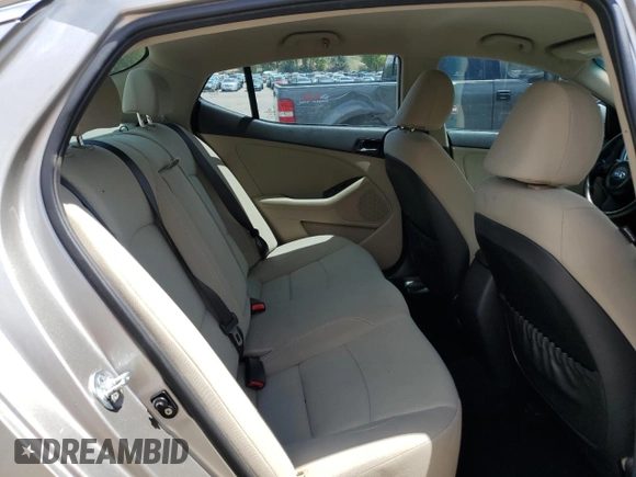 2014 Kia Optima LX z VIN KNAGM4A79E5470153, wystawiony jako Copart lot #58316245 z przebiegiem 85 904 mil mil oraz Czysty tytuł • Clean title. Historia ofert i sprzedaży dostępna na DreamBid. Obrazek 10.