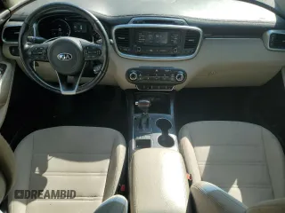 2016 Kia Sorento LX z VIN 5XYPGDA34GG098142, wystawiony jako Copart lot #59497355 z przebiegiem 111 143 mil mil oraz Czysty tytuł • Clean title. Historia ofert i sprzedaży dostępna na DreamBid. Obrazek 8.