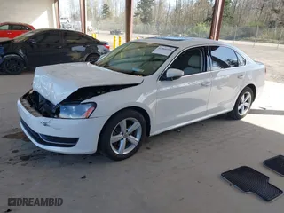 2012 Volkswagen Passat SE w/Sunroof with VIN 1VWBP7A32CC025052, listed as a IAAI auction lot 41960259 with 46,478 mi miles. Bid and sale history available at carsss.com. Image 17.