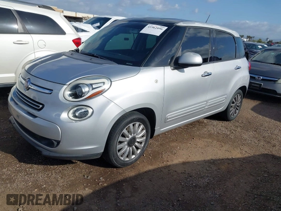 2014 FIAT 500L Easy with VIN ZFBCFABH5EZ024112, listed as a IAAI auction lot 41962896 with 139,273 mi miles. Bid and sale history available at carsss.com. Image 2.
