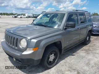 2014 Jeep Patriot Sport with VIN 1C4NJPBA5ED559951, listed as a IAAI auction lot 42802286 with 171,487 mi miles and . Bid and sale history available at DreamBid. Image 2.