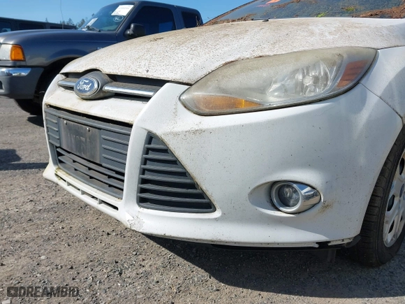 2012 Ford Focus SE with VIN 1FAHP3K23CL251716, listed as a IAAI auction lot 42036099 with 119,600 mi miles. Bid and sale history available at carsss.com. Image 6.