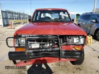 1988 Ford Bronco с VIN 1FMCU14T2JUB33747, выставлен на аукционе Copart как лот 42911345 с пробегом 31 761 миль миль и Списание • Salvage title. История ставок и продаж доступна на DreamBid. Изображение 5.