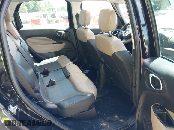 2014 FIAT 500L Lounge with VIN ZFBCFACH3EZ009820, listed as a IAAI auction lot 42294242 with 84,557 mi miles and . Bid and sale history available at DreamBid. Image 8.