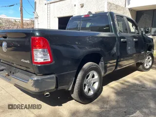 2019 Ram 1500 Tradesman z VIN 1C6SRFCT8KN585978, wystawiony jako Copart lot #78004934 z przebiegiem 102 838 mil mil oraz Czysty tytuł • Clean title. Historia ofert i sprzedaży dostępna na DreamBid. Obrazek 4.