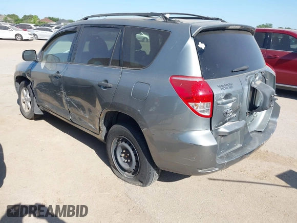 2006 Toyota RAV4 with VIN JTMBD33V865016156, listed as a IAAI auction lot 41998492 with 135,776 mi miles. Bid and sale history available at carsss.com. Image 3.