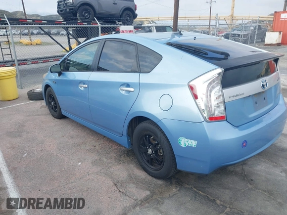2013 Toyota Prius z VIN JTDKN3DP2D3046775, wystawiony jako IAAI lot #41723012 z przebiegiem 234 306 mil mil oraz . Historia ofert i sprzedaży dostępna na DreamBid. Obrazek 3.