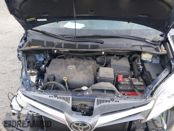 2018 Toyota Sienna XLE with VIN 5TDDZ3DC0JS204454, listed as a IAAI auction lot 41256608 with 153,543 mi miles. Bid and sale history available at carsss.com. Image 10.