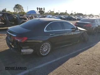 2022 Mercedes-Benz E 350 z VIN W1KZF8DB0NB085097, wystawiony jako Copart lot #46523145 z przebiegiem 65 247 mil mil oraz Szkoda całkowita • Salvage title. Historia ofert i sprzedaży dostępna na DreamBid. Obrazek 3.