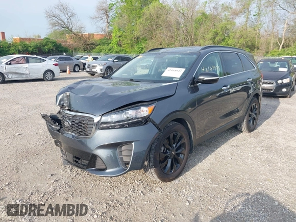 2020 Kia Sorento S z VIN 5XYPG4A54LG706009, wystawiony jako IAAI lot #42168923 z przebiegiem 55 514 mil mil oraz . Historia ofert i sprzedaży dostępna na DreamBid. Obrazek 19.
