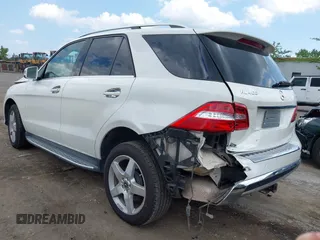 2015 Mercedes-Benz M 400 with VIN 4JGDA5GB8FA481715, listed as a IAAI auction lot 39877227 with 113,417 mi miles and . Bid and sale history available at DreamBid. Image 3.