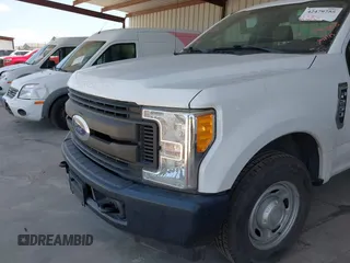 2017 Ford F-250 XL с VIN 1FDBF2A68HED79734, выставлен на аукционе IAAI как лот 42479755 с пробегом 59 208 миль миль и . История ставок и продаж доступна на DreamBid. Изображение 22.