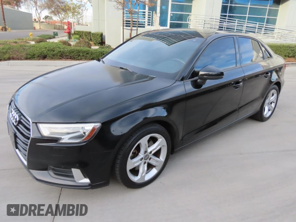 2017 Audi A3 Premium z VIN WAUAUGFF6H1044889, wystawiony jako Copart lot #85808984 z przebiegiem 98 831 mil mil oraz Czysty tytuł • Clean title. Historia ofert i sprzedaży dostępna na DreamBid. Obrazek 2.