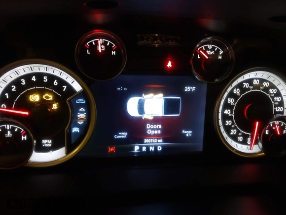 2015 Ram 1500 Big Horn with VIN 1C6RR7LG7FS612067, listed as a IAAI auction lot 41596673 with 200,743 mi miles. Bid and sale history available at carsss.com. Image 7.
