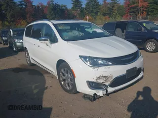 2018 Chrysler Pacifica Limited z VIN 2C4RC1GG4JR252185, wystawiony jako IAAI lot #41173489 z przebiegiem 104 135 mil mil oraz . Historia ofert i sprzedaży dostępna na DreamBid. Obrazek 1.