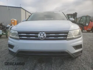 2018 Volkswagen Tiguan S with VIN 3VV1B7AX5JM095111, listed as a Copart auction lot 49088375 with 58,042 mi miles and Salvage title. Bid and sale history available at DreamBid. Image 5.