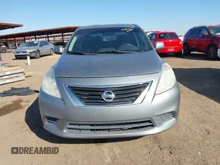 2014 Nissan Versa SV with VIN 3N1CN7AP0EL841381, listed as a IAAI auction lot 42016744 with 137,699 mi miles. Bid and sale history available at carsss.com. Image 6.