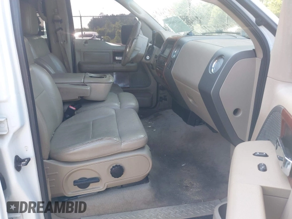 2005 Ford F-150 XLT with VIN 1FTPW12515FB55060, listed as a IAAI auction lot 42510084 with 264,653 mi miles and . Bid and sale history available at DreamBid. Image 5.
