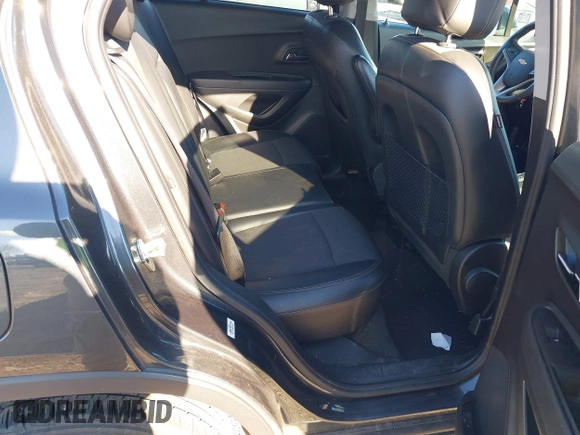 2017 Chevrolet Trax LT with VIN KL7CJPSB6HB253418, listed as a IAAI auction lot 41881440 with 114,104 mi miles. Bid and sale history available at carsss.com. Image 8.