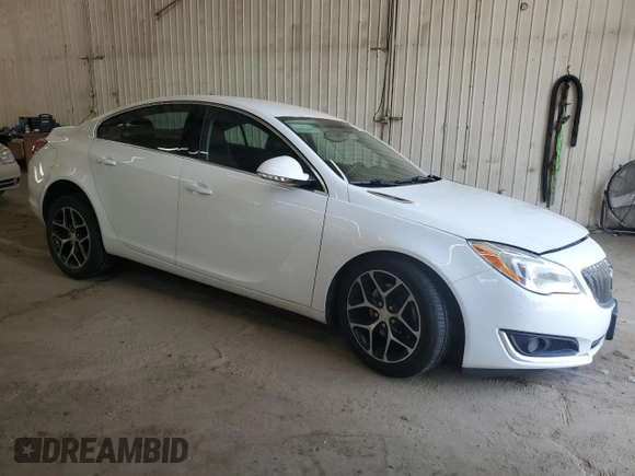 2017 Buick Regal Sport Touring z VIN 2G4GL5EX4H9103315, wystawiony jako Copart lot #59039095 z przebiegiem 125 409 mil mil oraz Szkoda całkowita • Salvage title. Historia ofert i sprzedaży dostępna na DreamBid. Obrazek 4.
