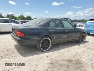 1996 Mercedes-Benz E 320 with VIN WDBJF55F5TJ003597, listed as a Copart auction lot 55982925 with Not Provided miles and Clean Title. Bid and sale history available at DreamBid. Image 3.