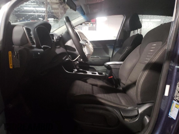 2018 Kia Sportage LX z VIN KNDPMCAC0J7377594, wystawiony jako Copart lot #47605865 z przebiegiem 155 398 mil mil oraz Szkoda całkowita • Salvage title. Historia ofert i sprzedaży dostępna na DreamBid. Obrazek 7.