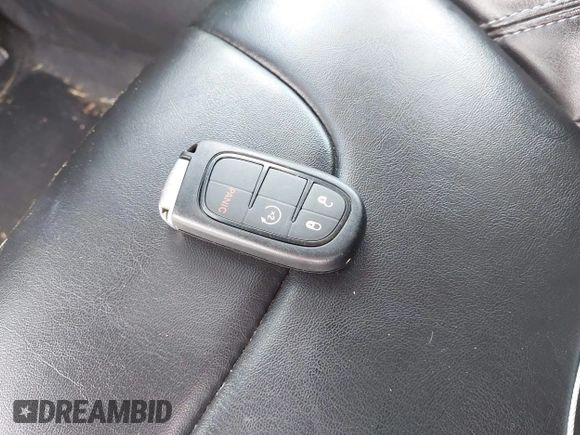 2020 Jeep Cherokee Altitude с VIN 1C4PJMLB1LD525968, выставлен на аукционе IAAI как лот 42257325 с пробегом 52 775 миль миль и . История ставок и продаж доступна на DreamBid. Изображение 11.