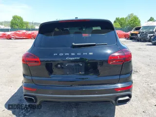 2016 Porsche Cayenne z VIN WP1AA2A26GLA09709, wystawiony jako IAAI lot #42146093 z przebiegiem 49 279 mil mil oraz . Historia ofert i sprzedaży dostępna na DreamBid. Obrazek 17.