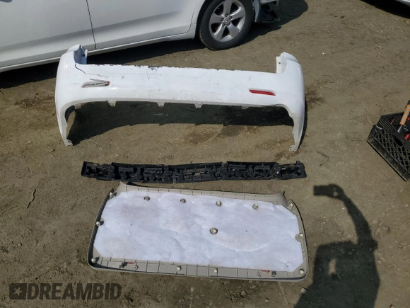 2015 Toyota Sienna LE AAS with VIN 5TDKK3DC8FS546916, listed as a Copart auction lot 52077345 with 119,285 mi miles and Salvage Title. Bid and sale history available at carsss.com. Image 13.