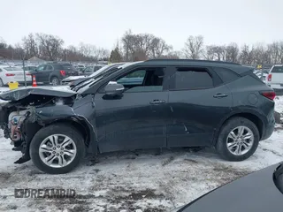 2019 Chevrolet Blazer z VIN 3GNKBBRA5KS698571, wystawiony jako IAAI lot #41568651 z przebiegiem 89 341 mil mil oraz . Historia ofert i sprzedaży dostępna na DreamBid. Obrazek 14.