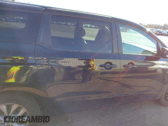 2020 Kia Sedona EX with VIN KNDMB5C17L6587425, listed as a IAAI auction lot 40998825 with 57,503 mi miles. Bid and sale history available at carsss.com. Image 14.