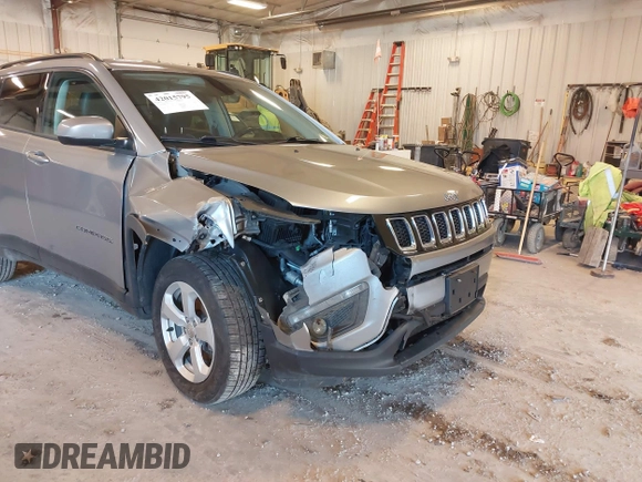2018 Jeep Compass Latitude z VIN 3C4NJDBBXJT403674, wystawiony jako IAAI lot #42015795 z przebiegiem 86 329 mil mil oraz . Historia ofert i sprzedaży dostępna na DreamBid. Obrazek 6.