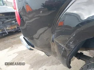 2007 Nissan Frontier SE z VIN 1N6AD09U97C454851, wystawiony jako IAAI lot #41566108 z przebiegiem 224 251 mil mil oraz . Historia ofert i sprzedaży dostępna na DreamBid. Obrazek 18.